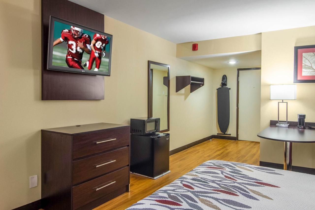 Red Roof Inn Перрісберґ Екстер'єр фото